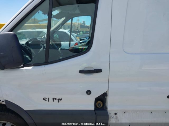 1FTNR2CM5FKA24619 Ford Transit-250