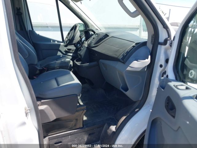 1FTNR2CM5FKA24619 Ford Transit-250