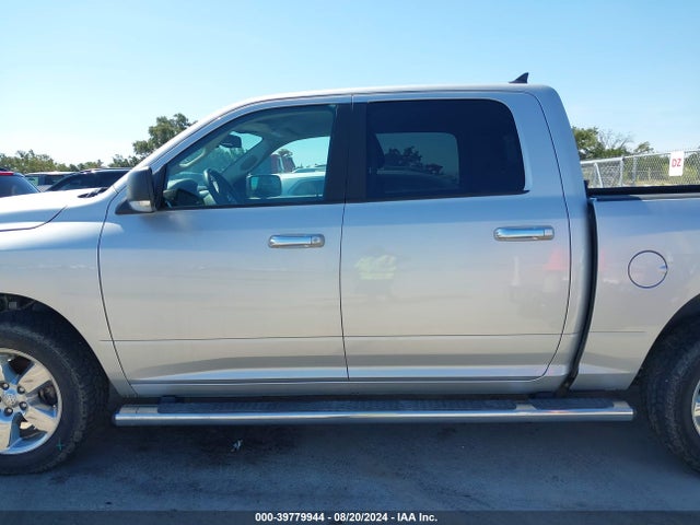 1C6RR7LG6JS141117 RAM 1500 Big Horn  4x4 5'7 Box