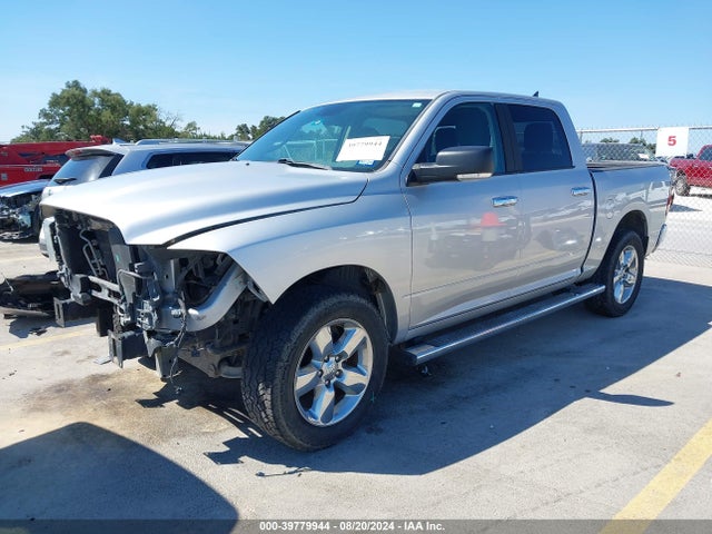 1C6RR7LG6JS141117 RAM 1500 Big Horn  4x4 5'7 Box