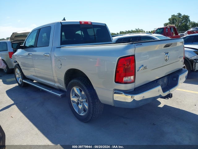 1C6RR7LG6JS141117 RAM 1500 Big Horn  4x4 5'7 Box
