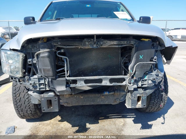 1C6RR7LG6JS141117 RAM 1500 Big Horn  4x4 5'7 Box