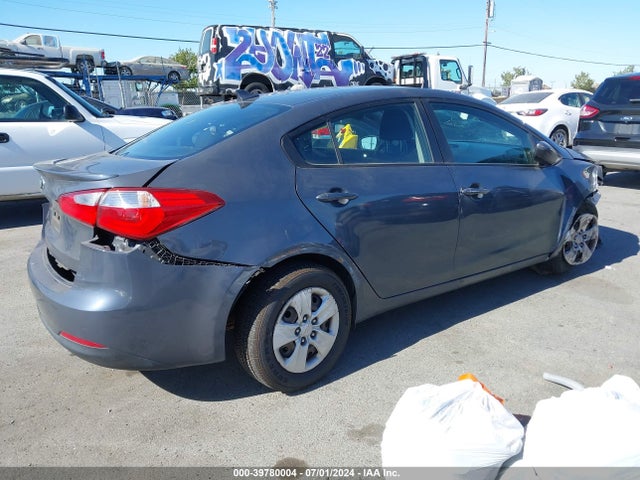 KNAFK4A69G5577408 KIA FORTE LX