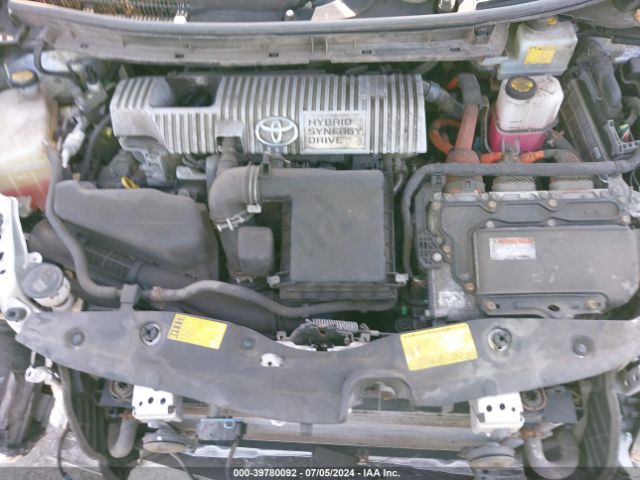 JTDKN3DU0E1761993 Toyota Prius Two