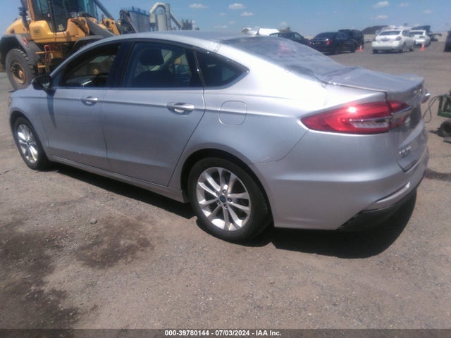 Ford FUSION SE 2019 3FA6P0HD9KR245269 Image 3