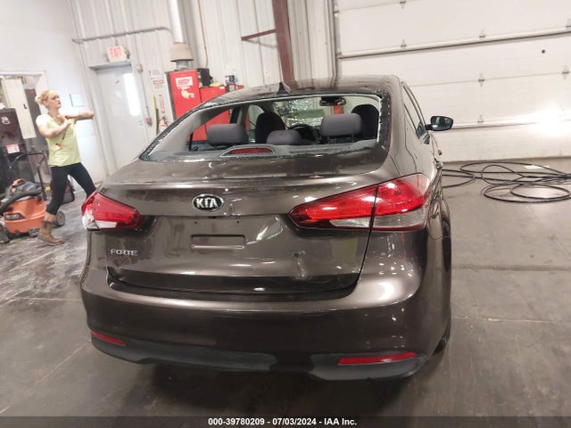 KIA FORTE LX 2017 3KPFL4A70HE011426 Image 16