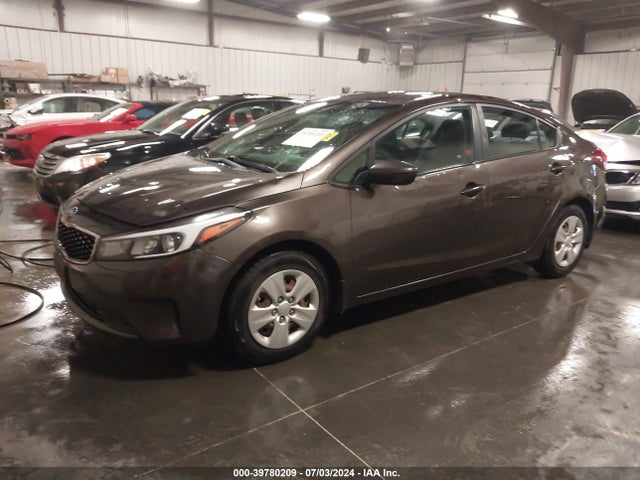KIA FORTE LX 2017 3KPFL4A70HE011426 Image 2