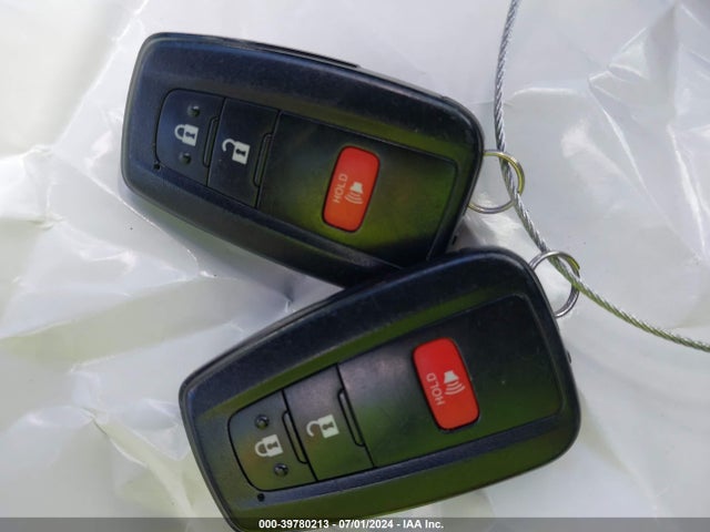 Toyota Prius Two 2017 JTDKBRFU1H3028952 Image 11