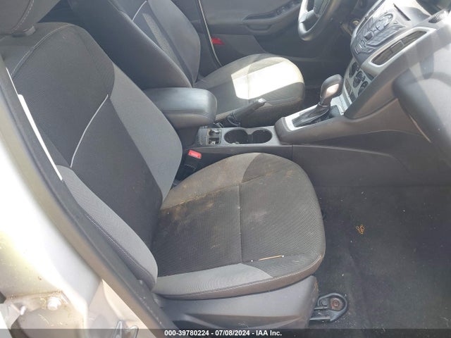 Ford FOCUS SE 2014 1FADP3K28EL422008 Image 5