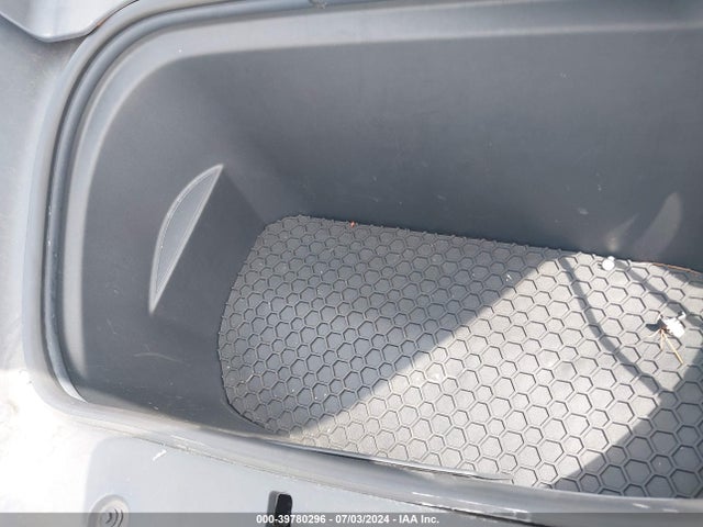2021 TESLA MODEL Y 5YJYGDEEXMF073247 Photo 9