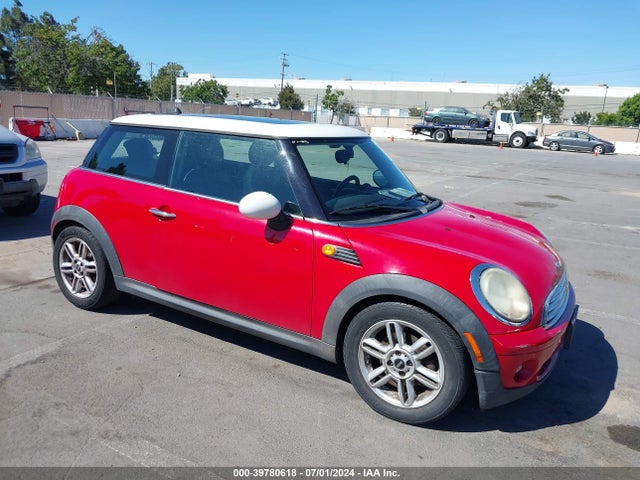 2009 MINI COOPER WMWMF33559TW75926 Photo 0
