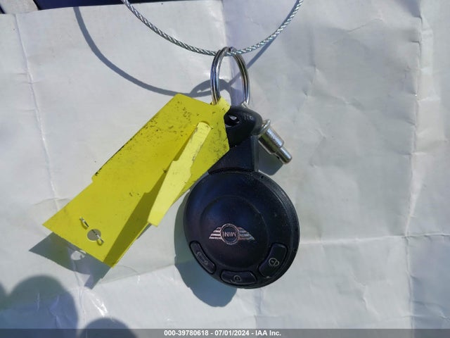 2009 MINI COOPER WMWMF33559TW75926 Photo 10