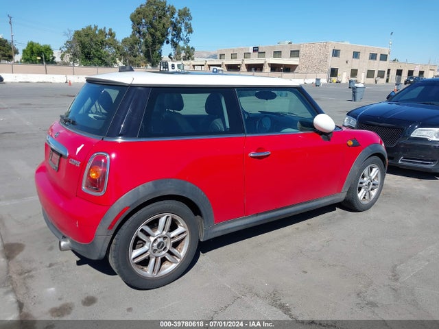 2009 MINI COOPER WMWMF33559TW75926 Photo 3