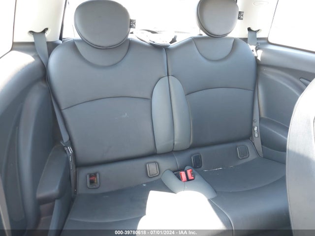 2009 MINI COOPER WMWMF33559TW75926 Photo 7