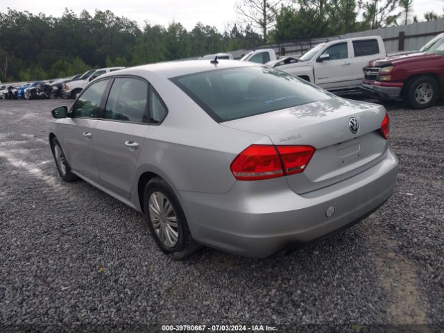 1VWAT7A34EC050660 Volkswagen Passat 1.8t S