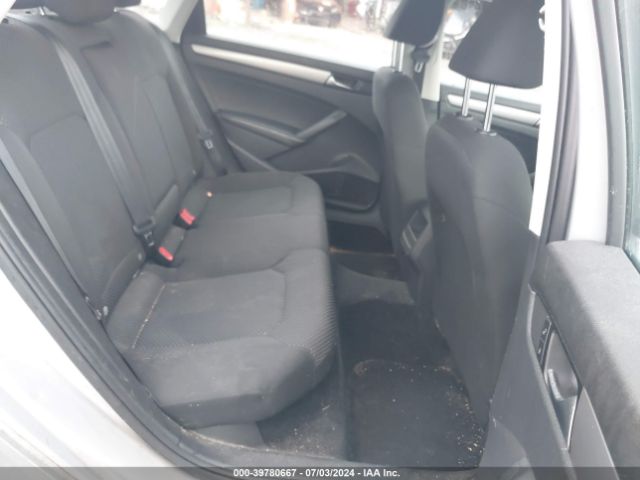 1VWAT7A34EC050660 Volkswagen Passat 1.8t S