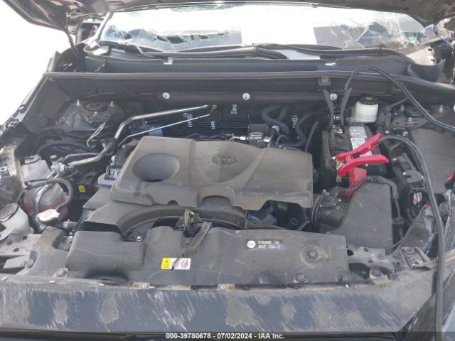 2T3H1RFV8NW227737 Toyota RAV4 LE
