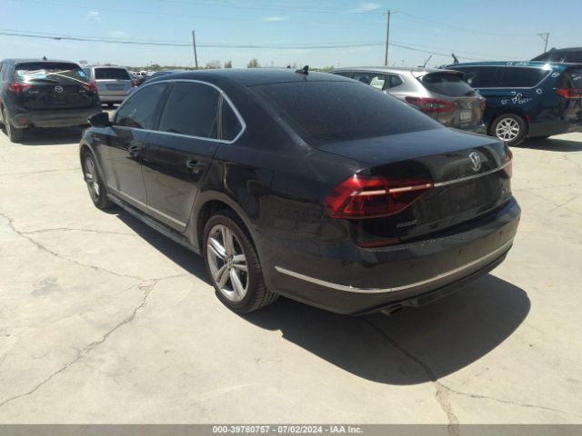 1VWDT7A38HC055720 Volkswagen Passat 1.8t R-line