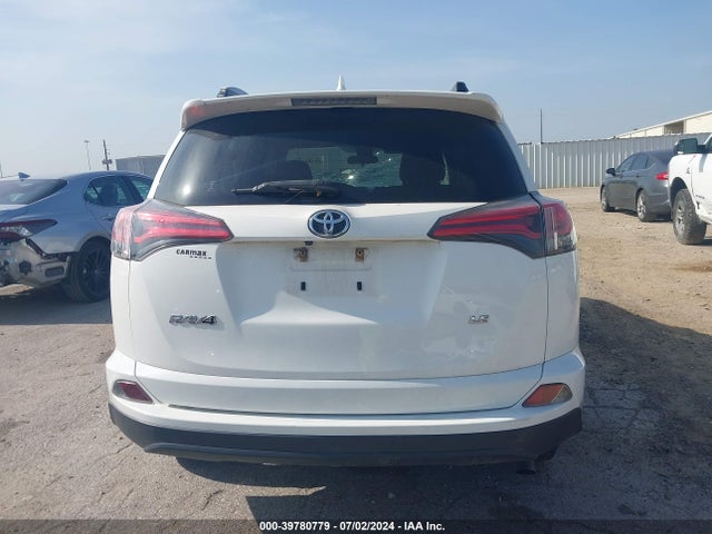 Toyota RAV4 LE 2018 JTMZFREV5JJ751959 Image 16