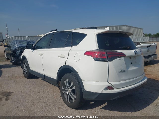 Toyota RAV4 LE 2018 JTMZFREV5JJ751959 Image 3