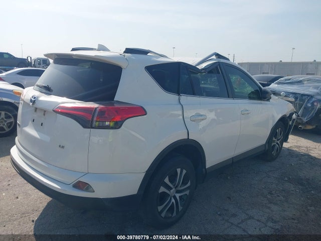 Toyota RAV4 LE 2018 JTMZFREV5JJ751959 Image 4