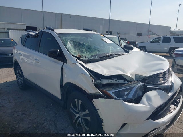 Toyota RAV4 LE 2018 JTMZFREV5JJ751959 Image 6