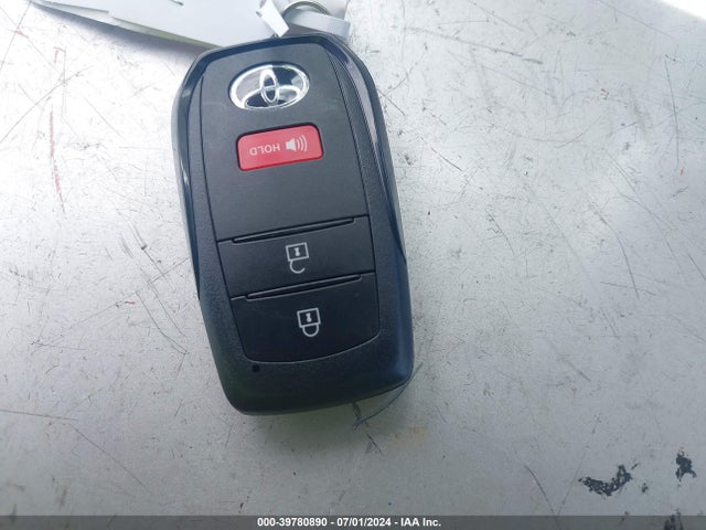 Toyota PRIUS XLE 2024 JTDACAAUXR3026202 Image 11