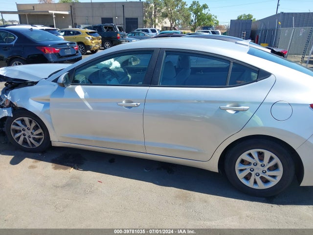 Hyundai ELANTRA SE 2017 5NPD74LF8HH113018 Image 14