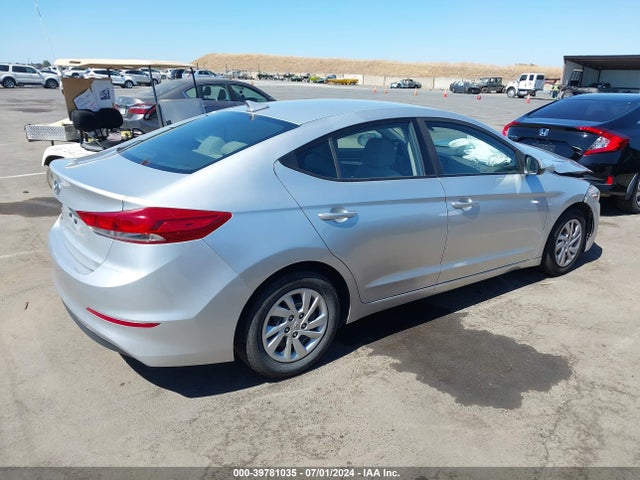 Hyundai ELANTRA SE 2017 5NPD74LF8HH113018 Image 4