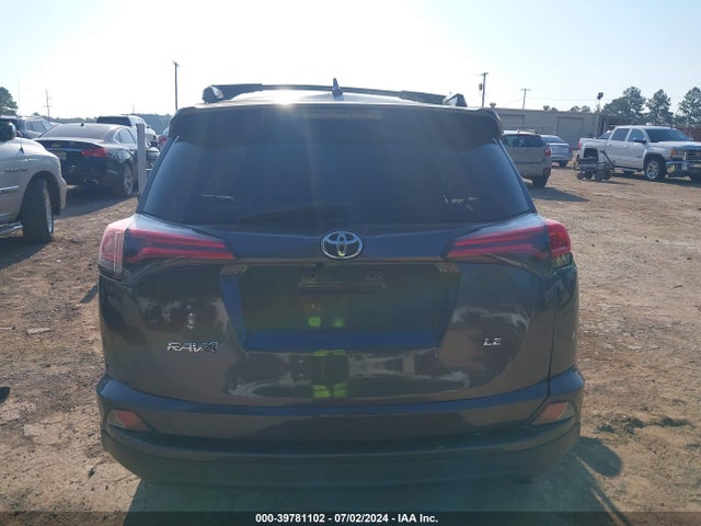 Toyota RAV4 LE 2018 JTMZFREV1JJ729117 Image 17