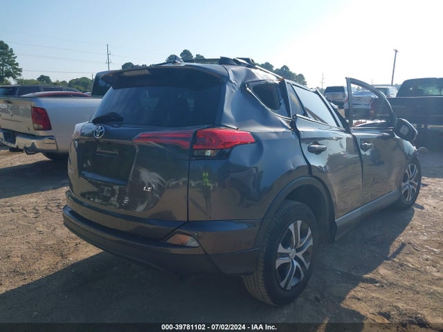 Toyota RAV4 LE 2018 JTMZFREV1JJ729117 Image 4