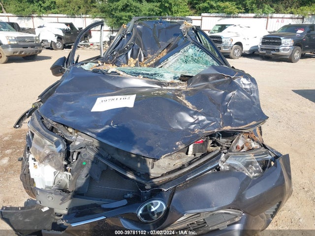 Toyota RAV4 LE 2018 JTMZFREV1JJ729117 Image 6