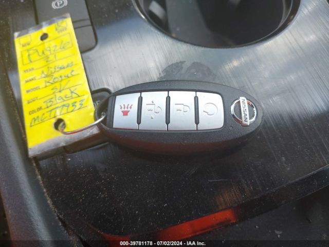 5N1AT3BA6MC777933 Nissan Rogue Sv Fwd