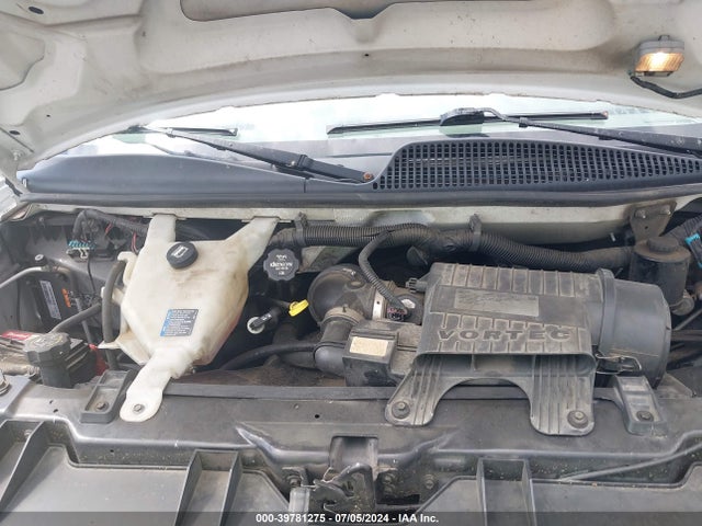 1GAWGRFG5F1105577 Chevrolet Express 2500 Lt
