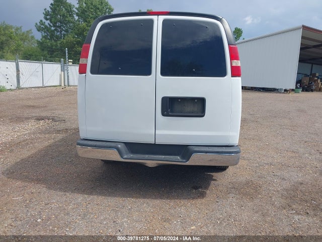 1GAWGRFG5F1105577 Chevrolet Express 2500 Lt