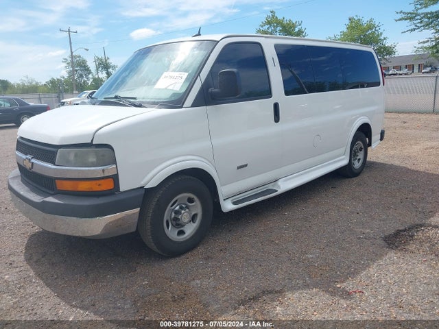 1GAWGRFG5F1105577 Chevrolet Express 2500 Lt