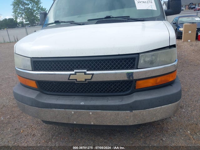 1GAWGRFG5F1105577 Chevrolet Express 2500 Lt