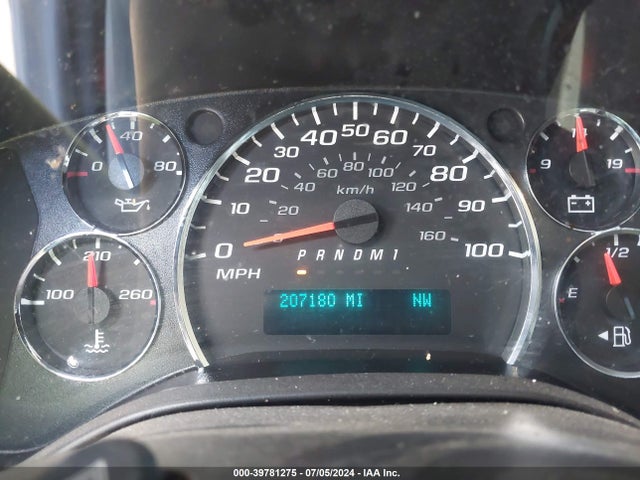 1GAWGRFG5F1105577 Chevrolet Express 2500 Lt