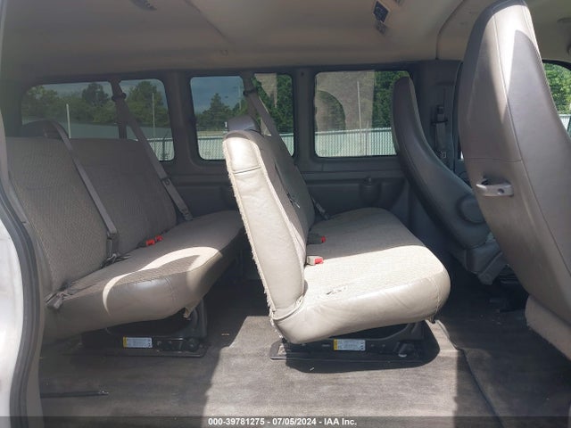 1GAWGRFG5F1105577 Chevrolet Express 2500 Lt
