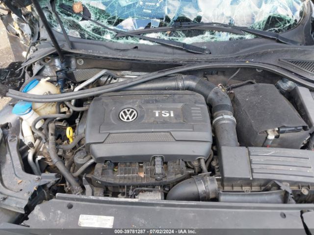 1VWAT7A37HC019732 Volkswagen Passat 1.8t S