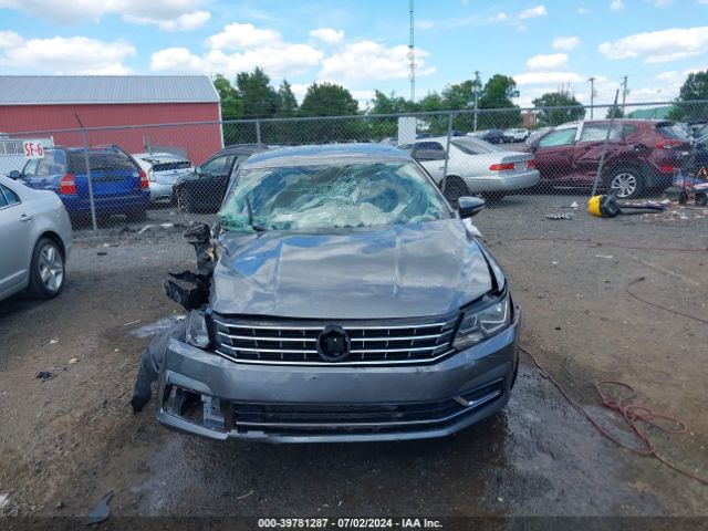 1VWAT7A37HC019732 Volkswagen Passat 1.8t S