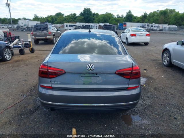 1VWAT7A37HC019732 Volkswagen Passat 1.8t S