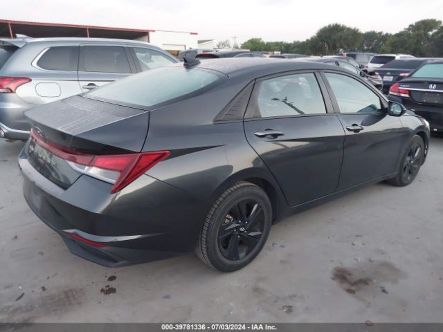 5NPLM4AG4MH008227 Hyundai ELANTRA SEL