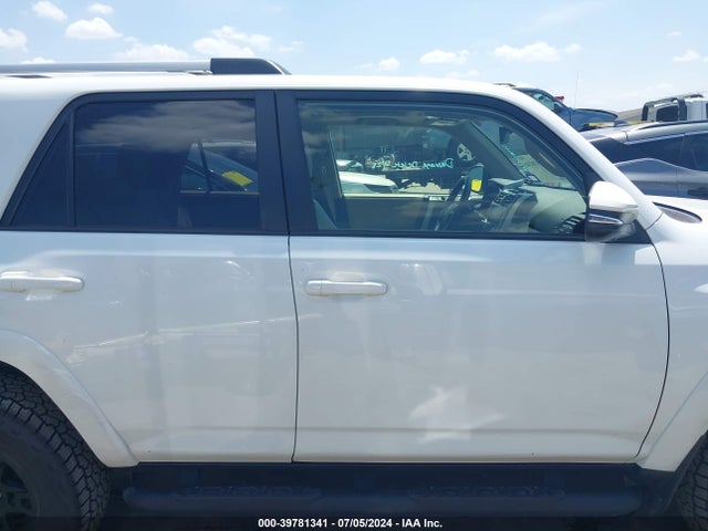 Toyota 4runner Sr5 Premium 2023 JTEFU5JR1P5283347 Image 13