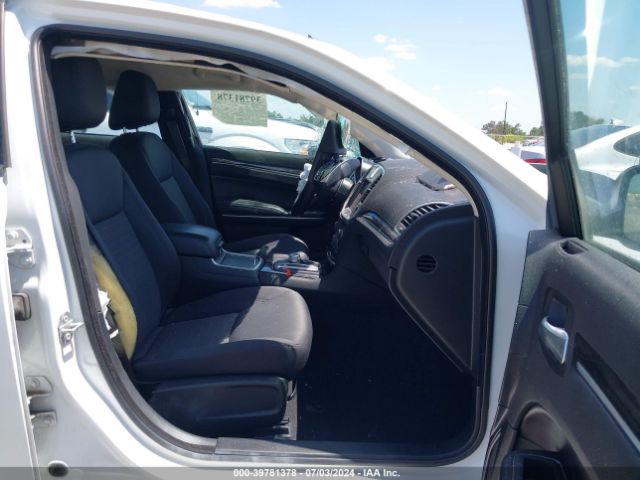 2C3CCAAG6KH565006 Chrysler 300 Touring