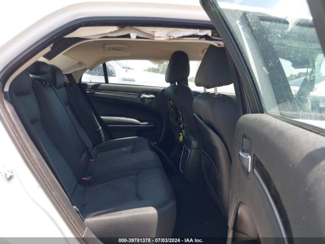 2C3CCAAG6KH565006 Chrysler 300 Touring