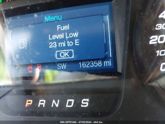 1FAHP2D86JG105652 Ford TAURUS SE