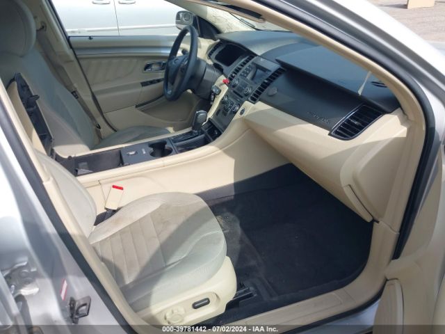 1FAHP2D86JG105652 Ford TAURUS SE