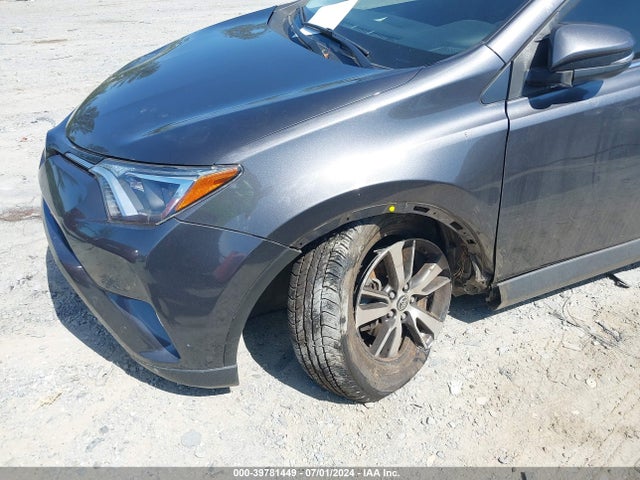 Toyota Rav4 Xle 2018 JTMWFREV1JJ186418 Image 17