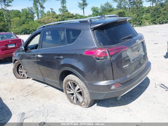 Toyota Rav4 Xle 2018 JTMWFREV1JJ186418 Image 3